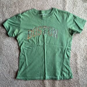 Boston souvenir tee 💚 size medium